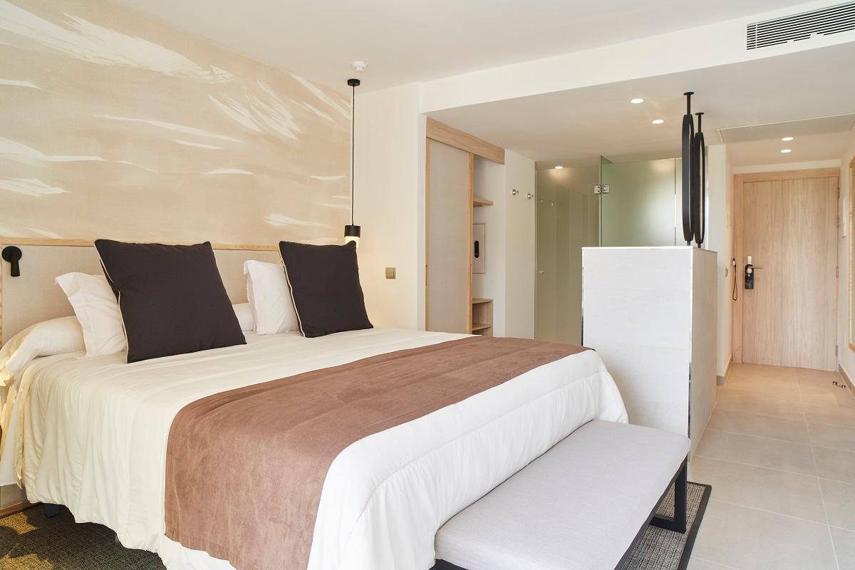 Inspire Junior Suite sea view Invisa Hotel Club Cala Blanca**** Es Figueral Beach Inspire Junior Suite sea view Invisa Hotel Club Cala Blanca**** Es Figueral Beach