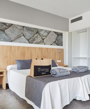 Celebra la primavera con nosotros Invisa Hotel Club Cala Verde**** Playa Es Figueral Celebra la primavera con nosotros Invisa Hotel Club Cala Verde**** Playa Es Figueral
