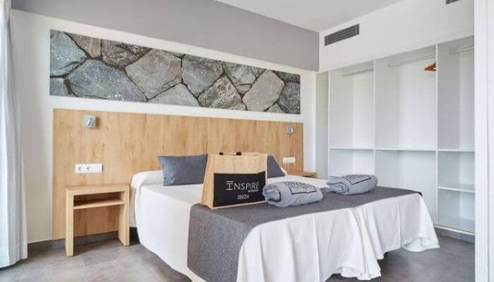 EL VERANO NO TERMINA EN SEPTIEMBRE Invisa Aparthotel Casa Luis**** Santa Eulalia EL VERANO NO TERMINA EN SEPTIEMBRE Invisa Aparthotel Casa Luis**** Santa Eulalia
