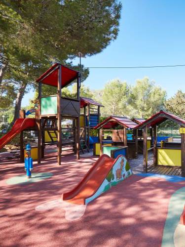 Kinder Invisa Hotels