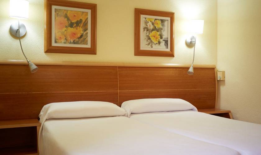 Single Invisa Hotel La Cala Santa Eulalia Single Invisa Hotel La Cala Santa Eulalia