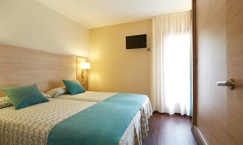 Gran family premium Invisa Hotel Club Cala Blanca Es Figueral Beach Gran family premium Invisa Hotel Club Cala Blanca Es Figueral Beach