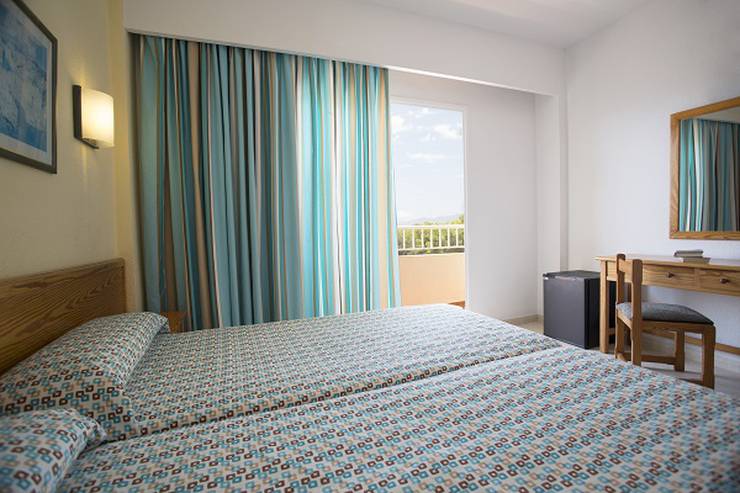 Standard 2+1 Invisa Hotel Ereso Es Canar Beach Standard 2+1 Invisa Hotel Ereso Es Canar Beach