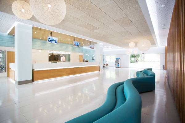 Reception aperta 24 ore Invisa Hotel Club Cala Blanca Playa Es Figueral Reception aperta 24 ore Invisa Hotel Club Cala Blanca Playa Es Figueral