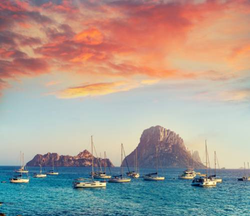 5 razones para reservar tus vacaciones de verano a Ibiza YA Invisa Hoteles 5 razones para reservar tus vacaciones de verano a Ibiza YA Invisa Hoteles