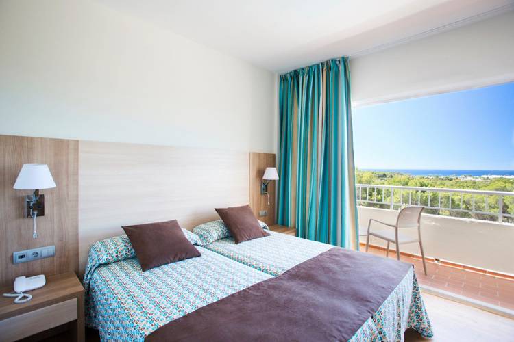 Premium-familienzimmer mit poolblick Invisa Hotel Ereso Es Canar Beach