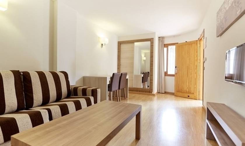 Junior suite Invisa Hotel Club Cala Blanca Es Figueral Beach Junior suite Invisa Hotel Club Cala Blanca Es Figueral Beach