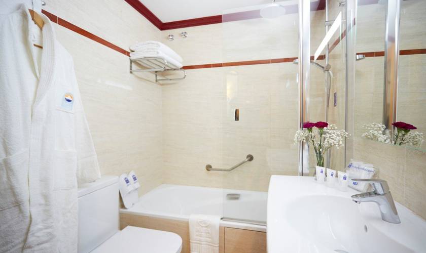 Double supérieure Invisa Hotel La Cala Santa Eulalia Double supérieure Invisa Hotel La Cala Santa Eulalia