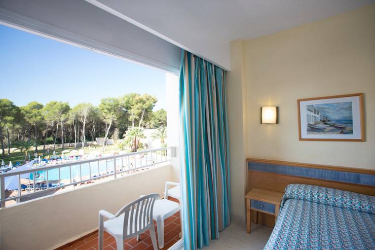 Standard double with pool view Invisa Hotel Ereso Es Canar Beach Standard double with pool view Invisa Hotel Ereso Es Canar Beach
