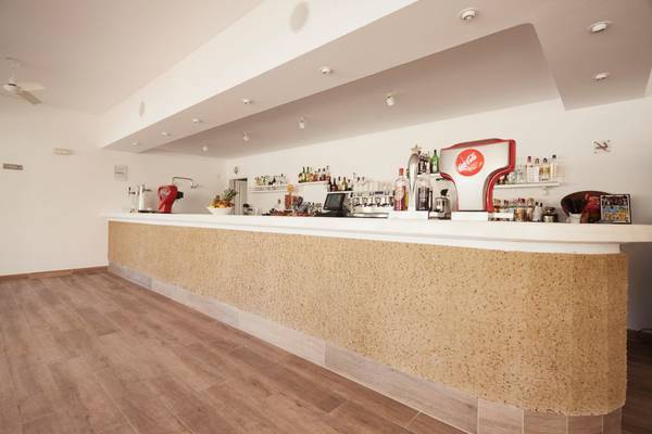 Bar Invisa Hotel Club Cala Blanca Playa Es Figueral Bar Invisa Hotel Club Cala Blanca Playa Es Figueral