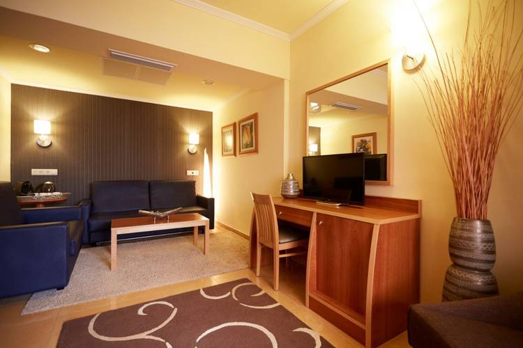 Suite junior Invisa Hotel La Cala Santa Eulalia Suite junior Invisa Hotel La Cala Santa Eulalia