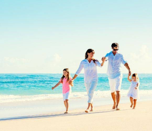Gift ideas for travel-loving parents: Mother’s & Father’s Day Invisa Hotels Gift ideas for travel-loving parents: Mother’s & Father’s Day Invisa Hotels