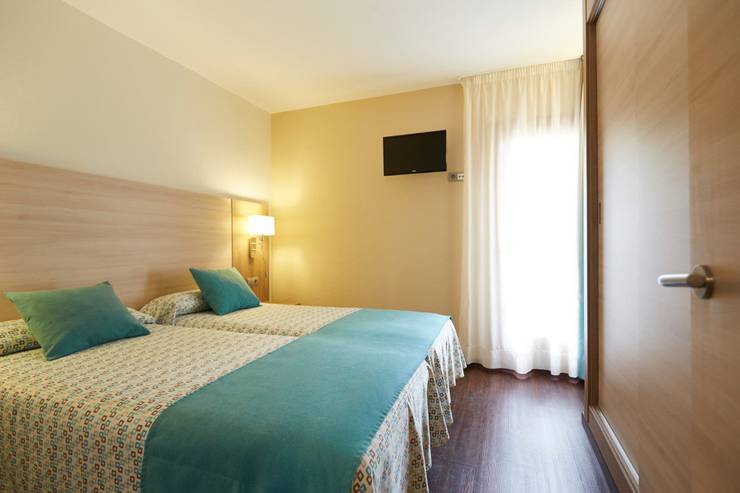 Gran family premium Invisa Hotel Club Cala Blanca Playa Es Figueral Gran family premium Invisa Hotel Club Cala Blanca Playa Es Figueral