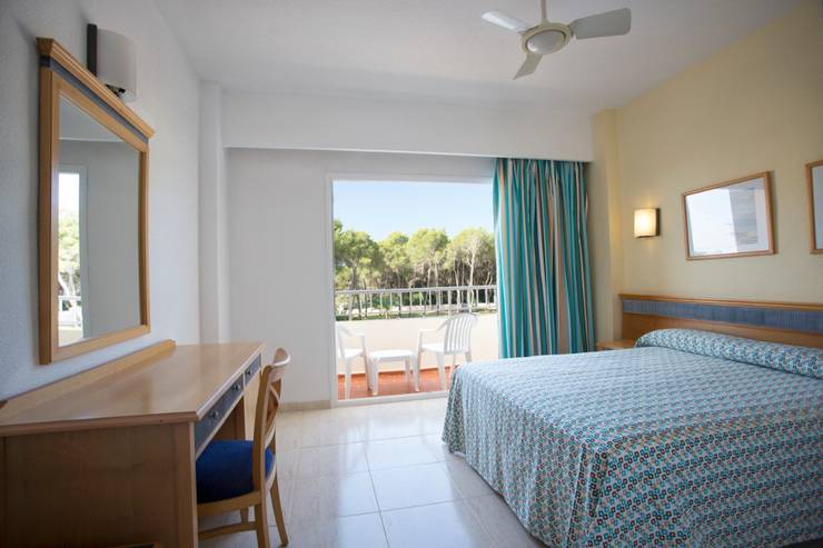 Standard double with pool view Invisa Hotel Ereso Es Canar Beach Standard double with pool view Invisa Hotel Ereso Es Canar Beach