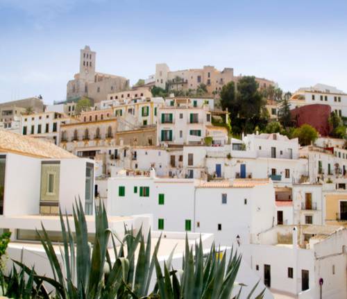 Cuándo reservar tus vacaciones en Ibiza: trucos y consejos Invisa Hoteles