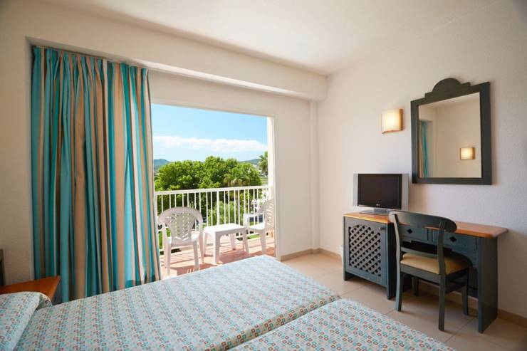 Double rooms with pool view Invisa Hotel Es Pla - Adults Only San Antonio