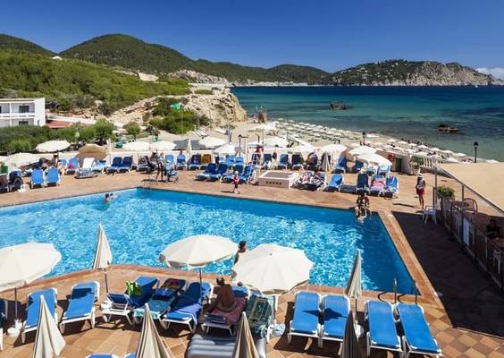 Frühes buchen mit rabatten und kostenloser stornierung Invisa Hotel Club Cala Blanca Es Figueral Beach