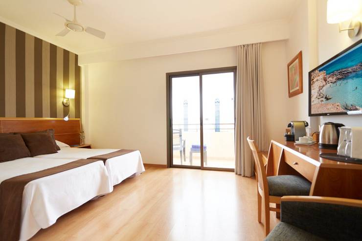 Premium-doppelzimmer Invisa Hotel La Cala Santa Eulalia Premium-doppelzimmer Invisa Hotel La Cala Santa Eulalia
