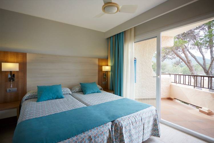 Junior suite with sea views Invisa Hotel Club Cala Blanca Es Figueral Beach