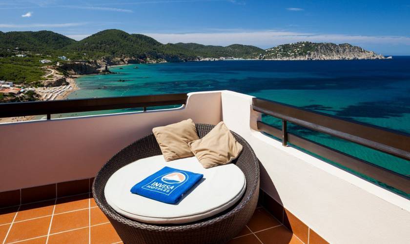 Gran junior suite panorámica Invisa Hotel Club Cala Verde Playa Es Figueral Gran junior suite panorámica Invisa Hotel Club Cala Verde Playa Es Figueral