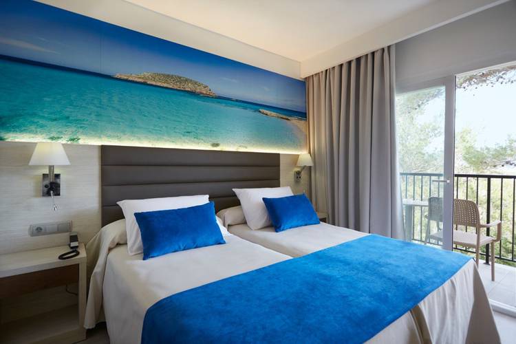 Doble superior vista mar Invisa Hotel Club Cala Verde Playa Es Figueral