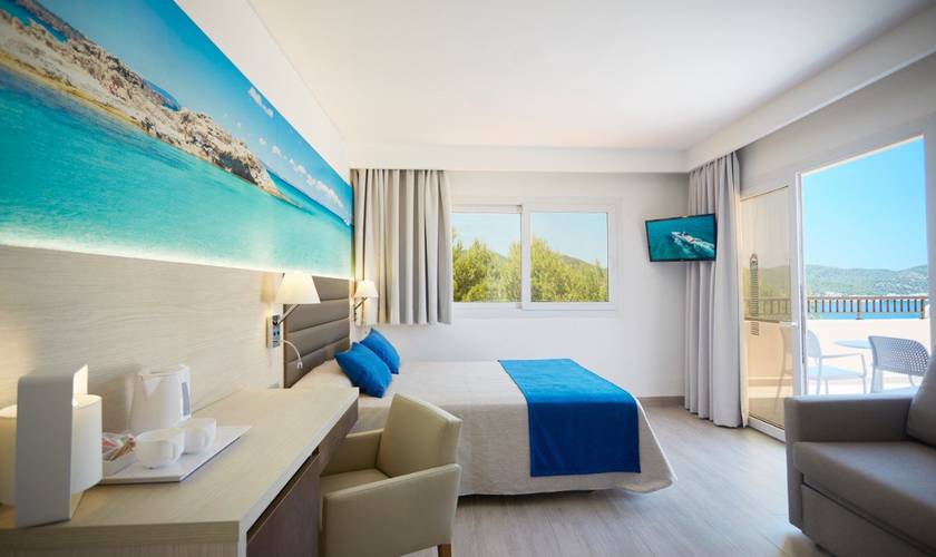 Superior-premium-zimmer Invisa Hotel Cala Verde Es Figueral Beach