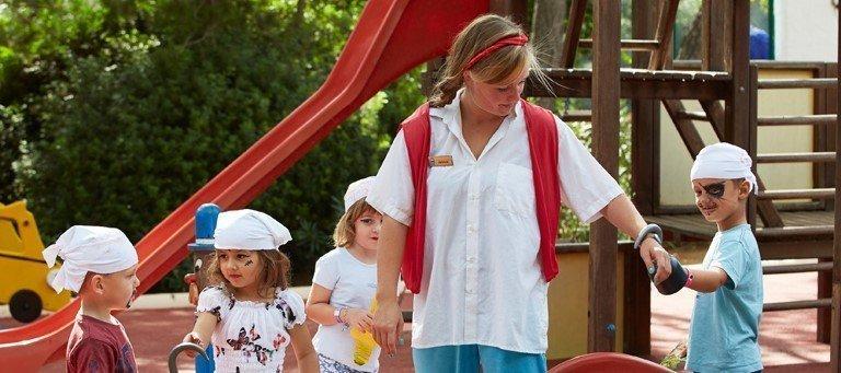 Vacaciones en Ibiza con niños: dónde alojarse Invisa Hoteles