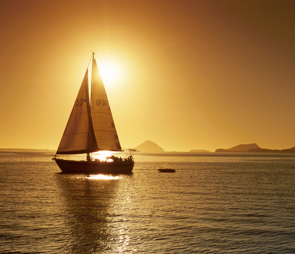 ¡Viaje a Ibiza en barco! Descubre la isla desde el mar Invisa Hoteles ¡Viaje a Ibiza en barco! Descubre la isla desde el mar Invisa Hoteles