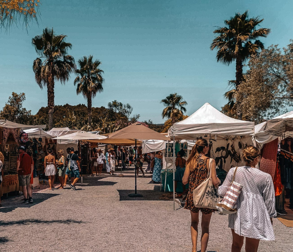De compras por Ibiza: Mercados de artesanía y tiendas locales Invisa Hoteles De compras por Ibiza: Mercados de artesanía y tiendas locales Invisa Hoteles