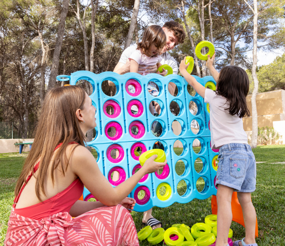 ¿Qué deben tener los hoteles en Ibiza con niños para tus vacaciones? Invisa Hoteles ¿Qué deben tener los hoteles en Ibiza con niños para tus vacaciones? Invisa Hoteles