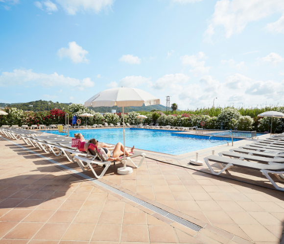 I vantaggi di alloggiare in un hotel adults only a Ibiza Invisa Hotels I vantaggi di alloggiare in un hotel adults only a Ibiza Invisa Hotels