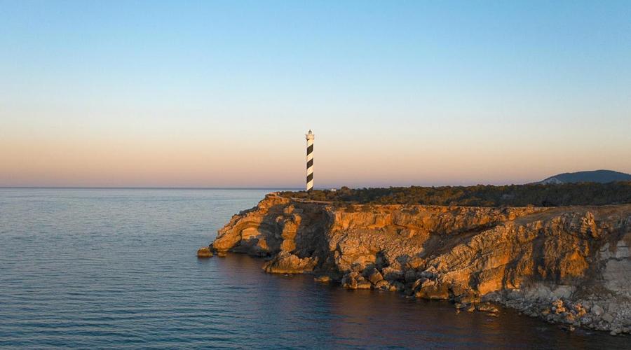 Visita los faros de Ibiza más impactantes, una ruta que pocos conocen Invisa Hoteles Visita los faros de Ibiza más impactantes, una ruta que pocos conocen Invisa Hoteles