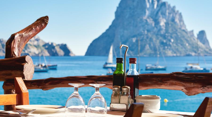 Where to eat in Santa Eulalia in Ibiza? Invisa Hotels Where to eat in Santa Eulalia in Ibiza? Invisa Hotels