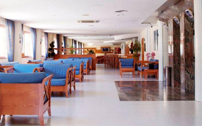 Lobby Bar Invisa Hotel Ereso*** Playa Es Canar Lobby Bar Invisa Hotel Ereso*** Playa Es Canar