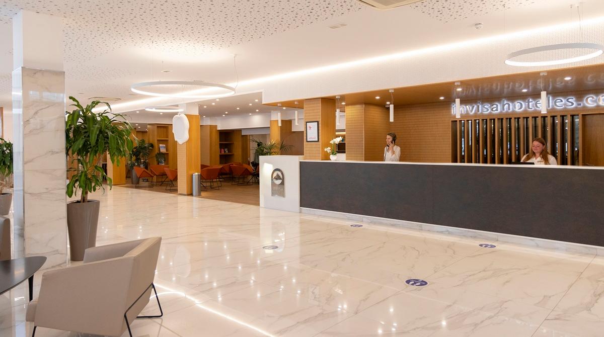 24 hours reception Invisa Hotel Club Cala Verde**** Es Figueral Beach 24 hours reception Invisa Hotel Club Cala Verde**** Es Figueral Beach