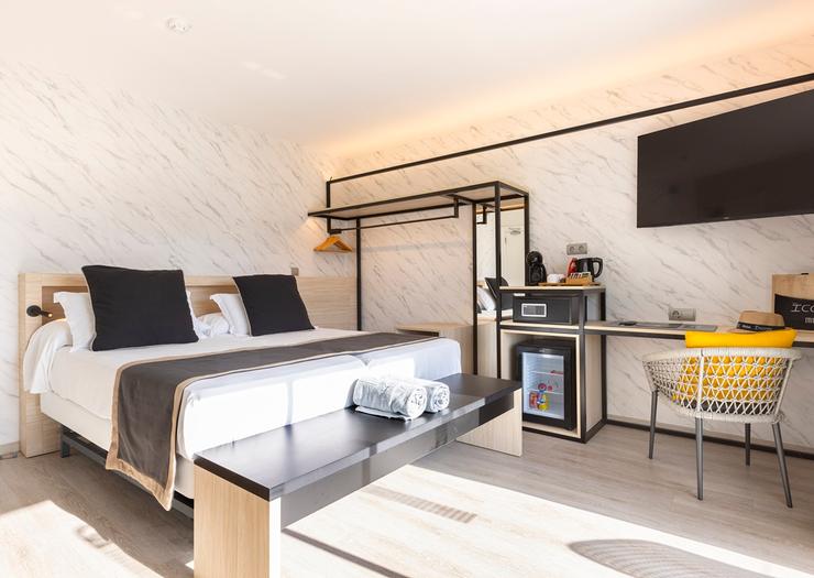 Iconic vista piscina Invisa Hotel Es Pla - Adults Only **** San Antonio Iconic vista piscina Invisa Hotel Es Pla - Adults Only **** San Antonio