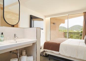 Inspire Junior Suite sea view Invisa Hotel Club Cala Blanca*** Es Figueral Beach Inspire Junior Suite sea view Invisa Hotel Club Cala Blanca*** Es Figueral Beach