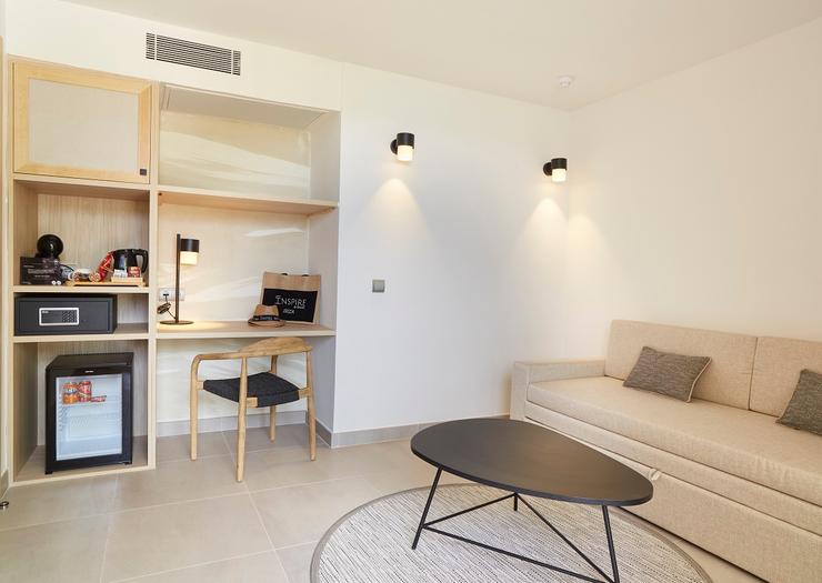 Inspire Junior Suite vista mare Invisa Hotel Club Cala Blanca*** Playa Es Figueral Inspire Junior Suite vista mare Invisa Hotel Club Cala Blanca*** Playa Es Figueral