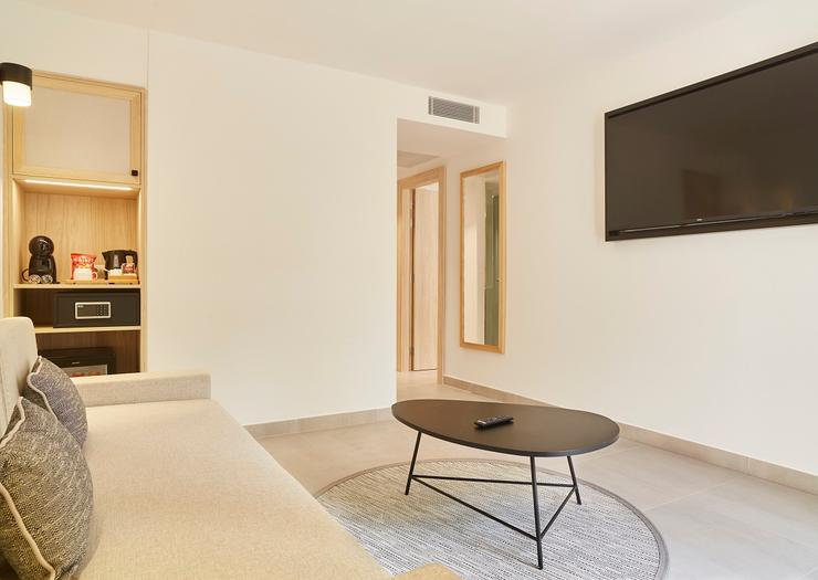 Inspire Suite Invisa Hotel Club Cala Blanca*** Playa Es Figueral Inspire Suite Invisa Hotel Club Cala Blanca*** Playa Es Figueral