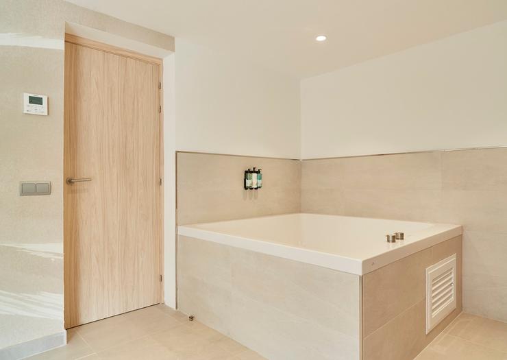 Junior Suite Collection  VJG Invisa Hotel Club Cala Blanca*** Playa Es Figueral Junior Suite Collection  VJG Invisa Hotel Club Cala Blanca*** Playa Es Figueral