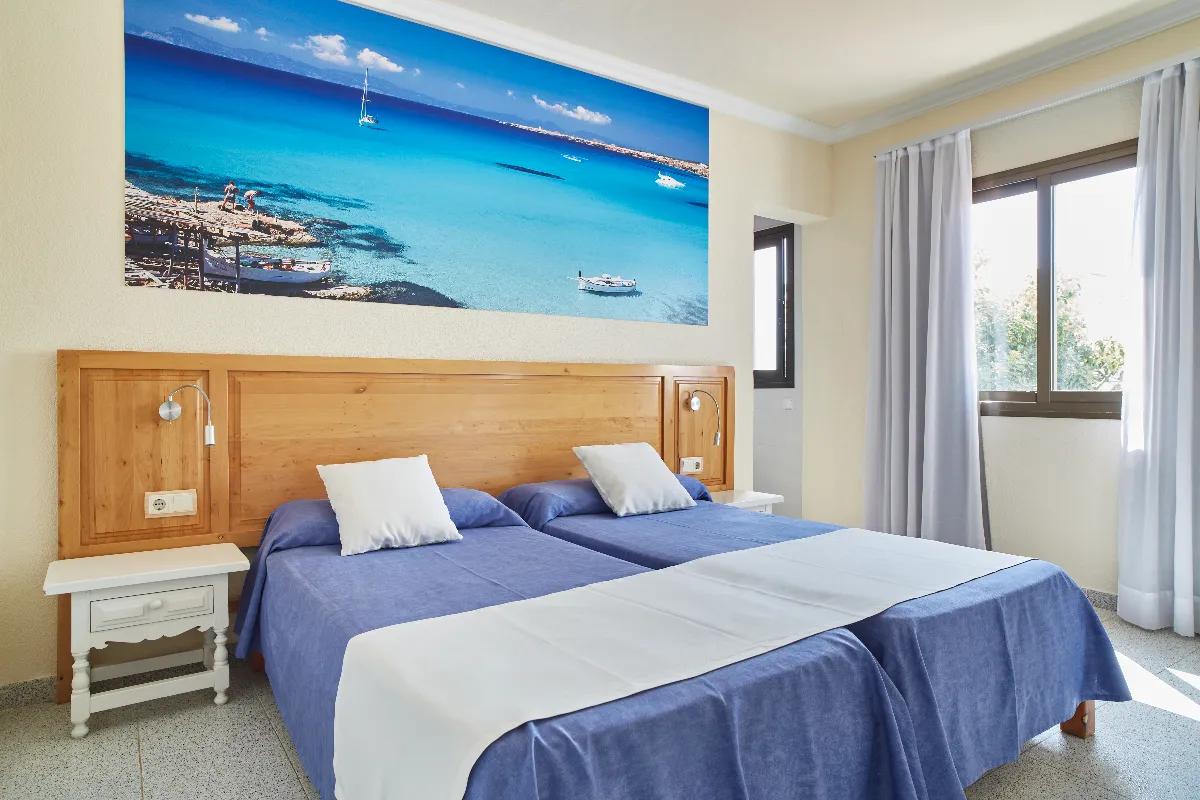 Premium Apartment 4+2 Pool View Invisa Hotel Casa Luis**** Santa Eulalia Premium Apartment 4+2 Pool View Invisa Hotel Casa Luis**** Santa Eulalia