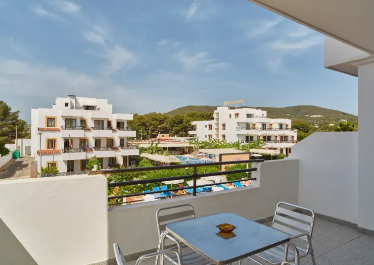 Premium Apartment 4+2 Pool View Invisa Aparthotel Casa Luis**** Santa Eulalia Premium Apartment 4+2 Pool View Invisa Aparthotel Casa Luis**** Santa Eulalia