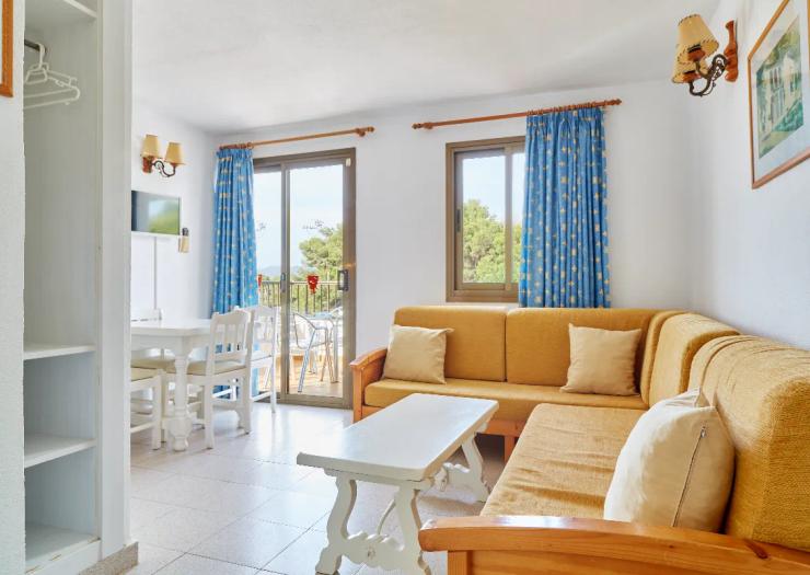 Apartment 2+2 with pool views Aptos. Casa Luís by Invisa Santa Eulalia Apartment 2+2 with pool views Aptos. Casa Luís by Invisa Santa Eulalia