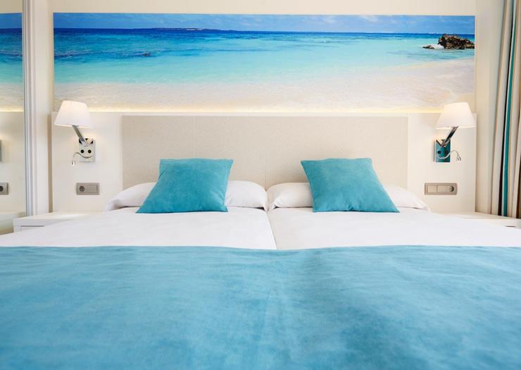 Premium Superior Pool View Invisa Hotel Es Pla - Adults Only **** San Antonio Premium Superior Pool View Invisa Hotel Es Pla - Adults Only **** San Antonio