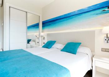 Premium Superior avec Vue sur la Piscine Invisa Hotel Es Pla - Adults Only **** San Antonio Premium Superior avec Vue sur la Piscine Invisa Hotel Es Pla - Adults Only **** San Antonio