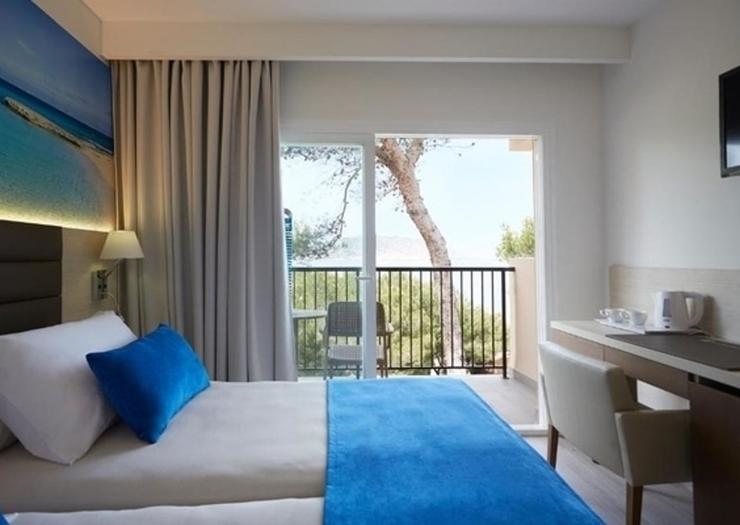 Doppia Superior vista mare Invisa Hotel Club Cala Blanca*** Playa Es Figueral Doppia Superior vista mare Invisa Hotel Club Cala Blanca*** Playa Es Figueral