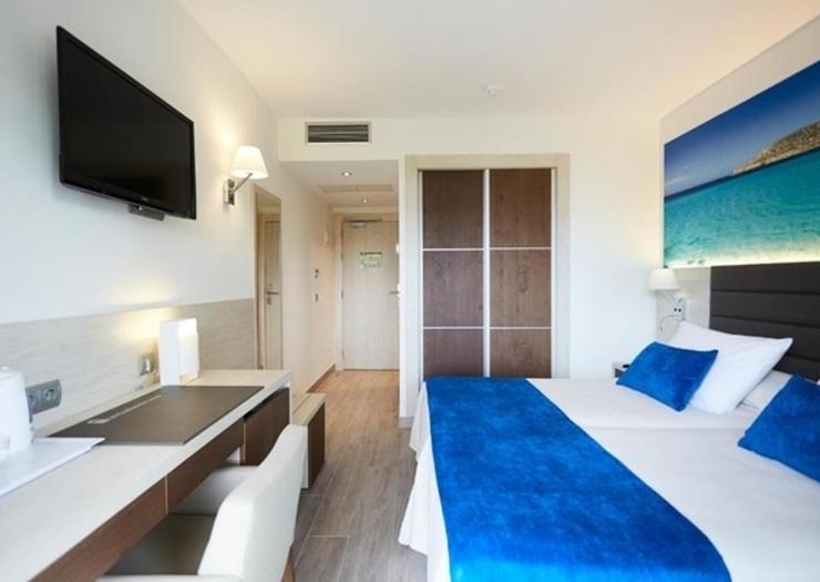 Doppia Superior Invisa Hotel Club Cala Blanca*** Playa Es Figueral Doppia Superior Invisa Hotel Club Cala Blanca*** Playa Es Figueral