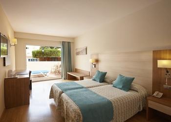 Junior Suite Invisa Hotel Club Cala Blanca*** Es Figueral Beach Junior Suite Invisa Hotel Club Cala Blanca*** Es Figueral Beach