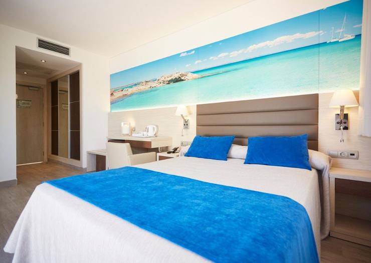 Premium Superior Invisa Hotel Club Cala Verde**** Playa Es Figueral Premium Superior Invisa Hotel Club Cala Verde**** Playa Es Figueral