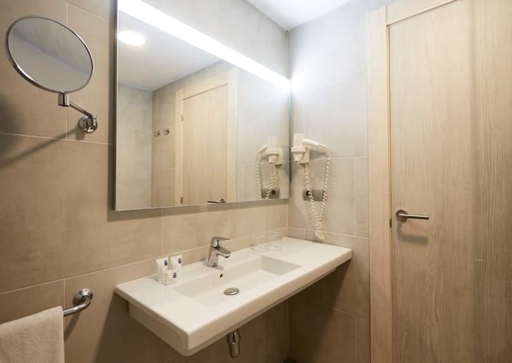 Premium Superior Vista Mare Invisa Hotel Club Cala Blanca*** Playa Es Figueral Premium Superior Vista Mare Invisa Hotel Club Cala Blanca*** Playa Es Figueral